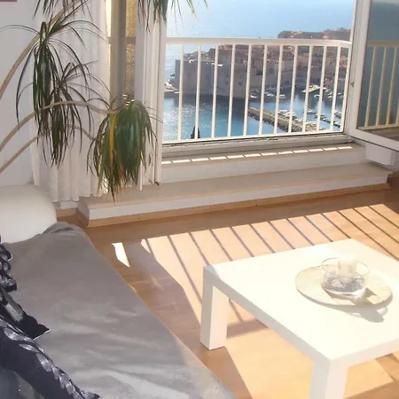 Laura,amazing View! Apartment
