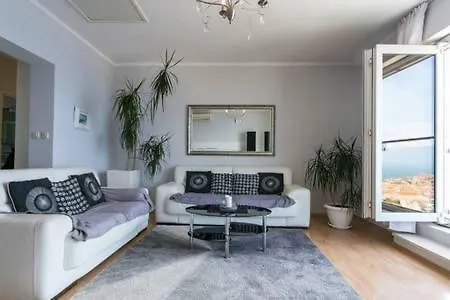 Laura,amazing View! Apartment