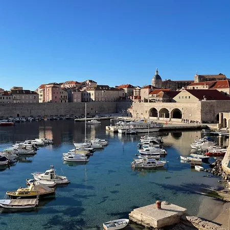 Laura,amazing View! *