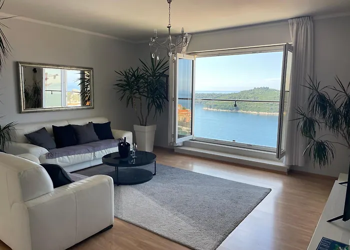 Laura,amazing View! Апартаменты *